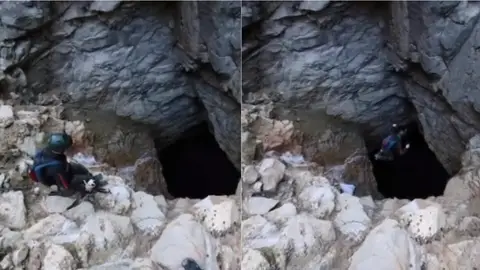 Cueva El extremo salto base de Kasper Kumpulainen en una cueva de 4 metros de ancho y 50 de profundidad
