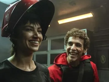 Úrsula Corberó y Miguel Herrán en 'La casa de papel' Úrsula Corberó y Miguel Herrán en 'La casa de papel'
