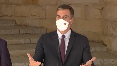 Pedro Sánchez presenta la nueva Ley de Formación Profesional en Asturias: "Pido que la apoyen" Pedro Sánchez presenta la nueva Ley de Formación Profesional en Asturias: "Pido que la apoyen"