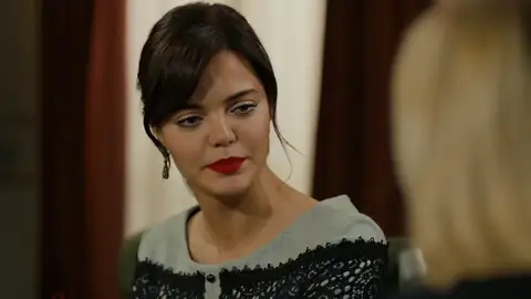 Las declaraciones más duras de Züleyha: “Lo que sentía por Yilmaz era un capricho” Una periodista entrevista a Züleyha y a Demir sobre su historia de amor.