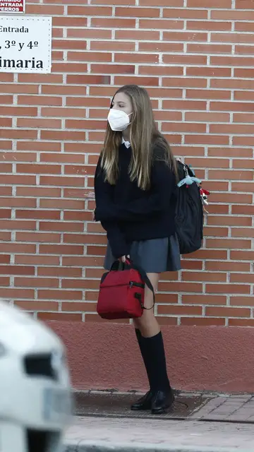 La infanta Sofía en su primer día de colegio La infanta Sofía en su primer día de colegio