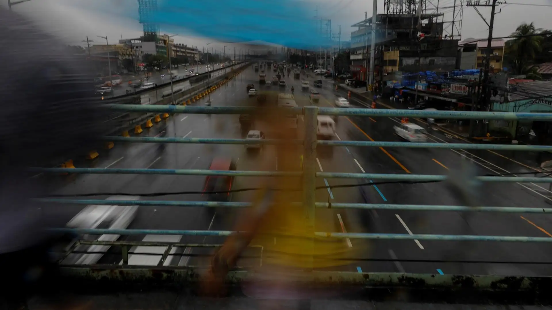 El tifón Consón deja al menos 14 muertos y 7 desaparecidos en Filipinas El tifón Consón deja al menos 14 muertos y 7 desaparecidos en Filipinas