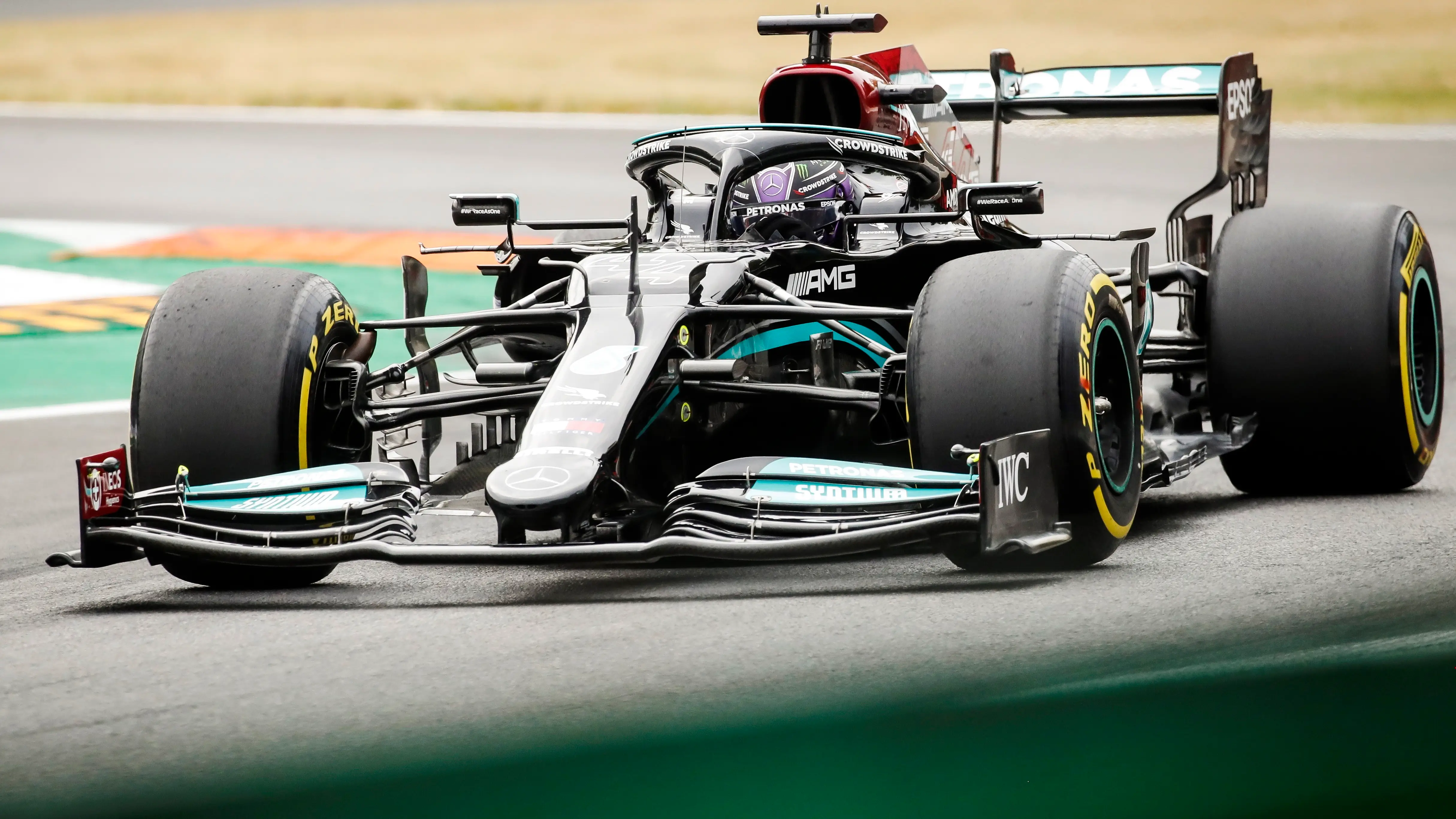 Bottas saldrá desde la pole en el GP de Monza por delante de Hamilton y Verstappen, Sainz 7º y Alonso 13º Bottas saldrá desde la pole en el GP de Monza por delante de Hamilton y Verstappen, Sainz 7º y Alonso 13º
