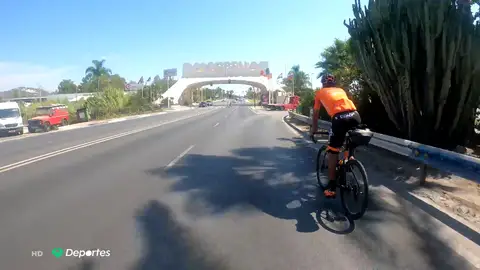 Luis Ángel Maté, de competir en La Vuelta a recorrer otros 1.000 kilómetros en bicicleta para volver a casa Luis Ángel Maté, de competir en La Vuelta a recorrer otros 1.000 kilómetros en bicicleta para volver a casa