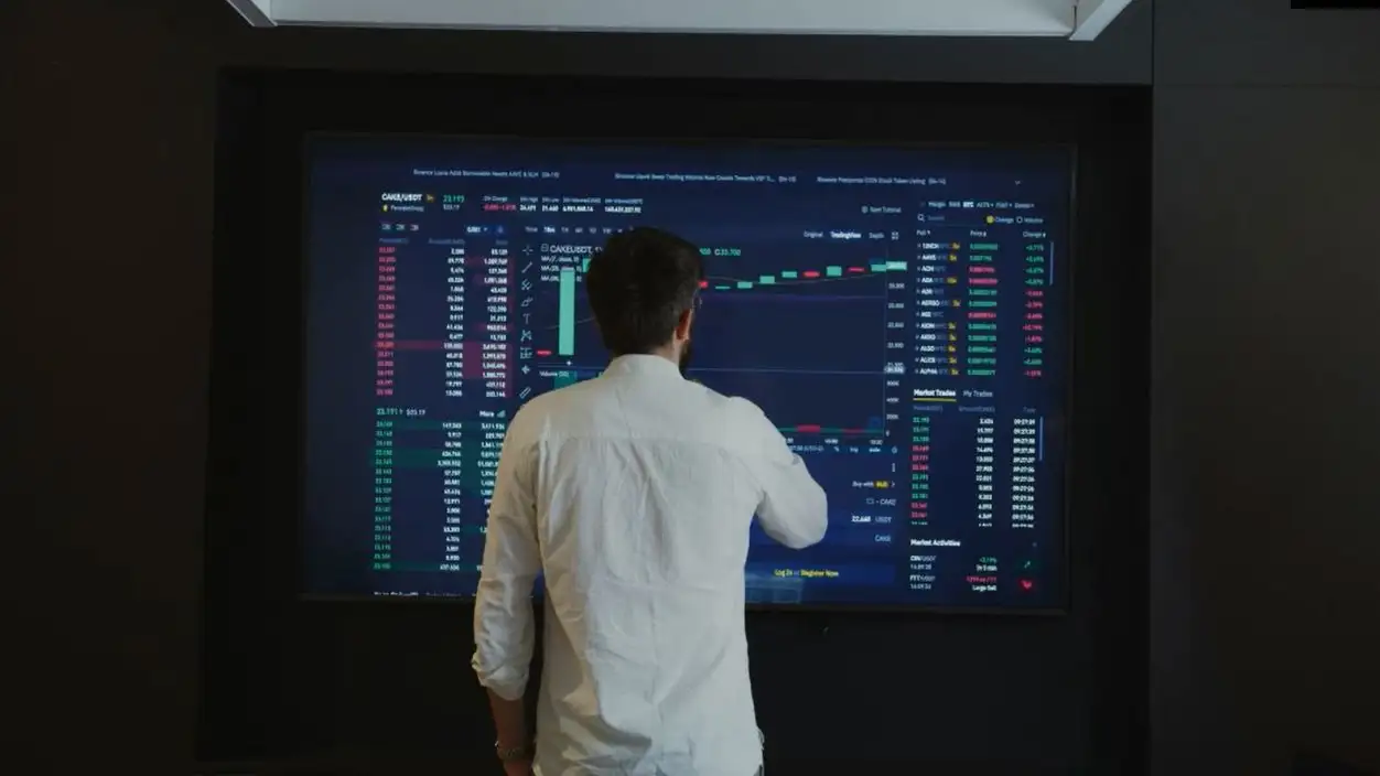 Cómo comenzar en el mundo del 'trading' y hacer dinero invirtiendo desde casa Cómo comenzar en el mundo del 'trading' y hacer dinero invirtiendo desde casa
