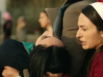 Gülten recibe un disparo de Demir, ¿ha muerto? Gülten recibe un disparo de Demir, ¿ha muerto?