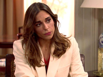 Coral, decepcionada con Raúl tras un enfrentamiento con Carmen por el controvertido vestido de novia