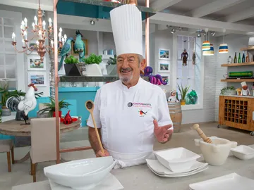 Karlos Arguiñano nos muestra el nuevo plató del programa Karlos Arguiñano nos muestra el nuevo plató del programa