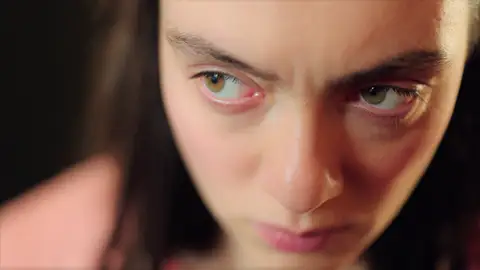 Gülben alerta a Esat sobre las intenciones de Esra con él: “Se va a arrepentir” Mejores momentos | Capítulo 17