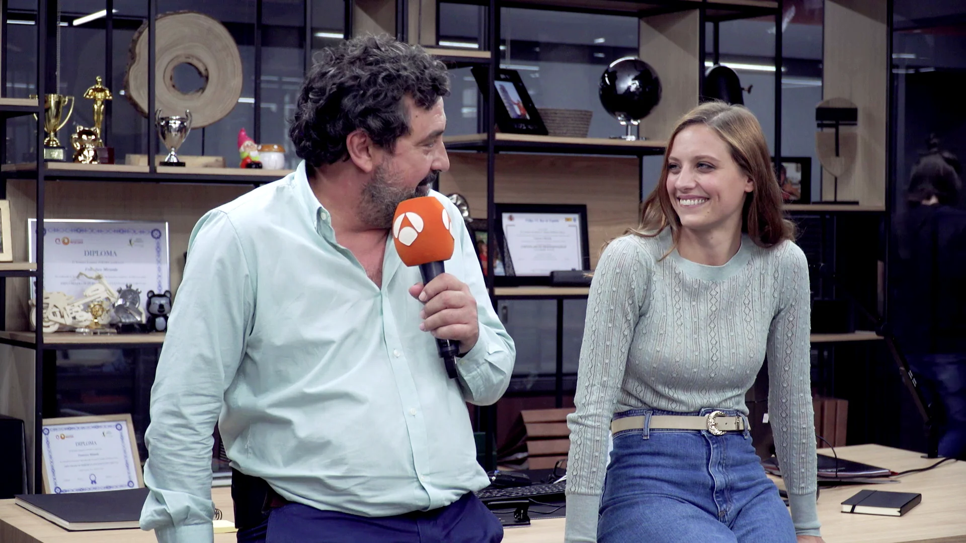 Paco Tous y Michelle Jenner: "Nos miramos a los ojos y es pap&aacute; Paco y la ni&ntilde;a Sara"