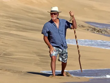 Pierce Brosnan Pierce Brosnan