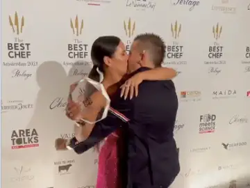 El vídeo con el que Cristina Pedroche felicita a Dabiz Muñoz por su premio a 'mejor cocinero del mundo' El vídeo con el que Cristina Pedroche felicita a Dabiz Muñoz por su premio a 'mejor cocinero del mundo'
