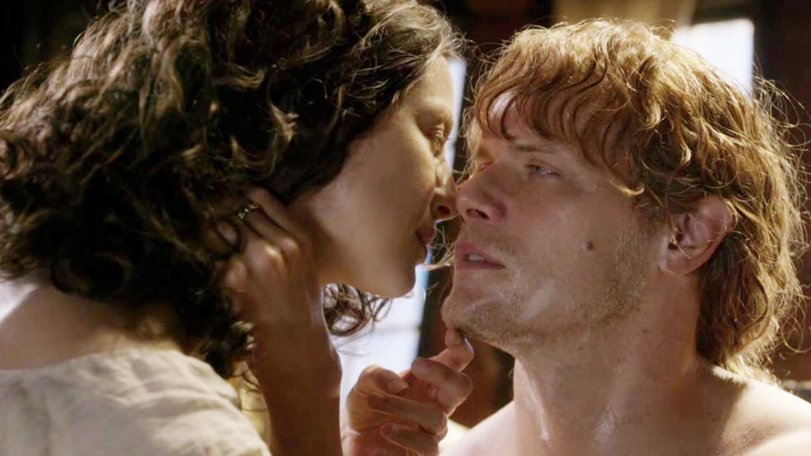 Caitriona Balfe y Sam Heughan en el final de la temporada 3 de 'Outlander' Caitriona Balfe y Sam Heughan en el final de la temporada 3 de 'Outlander'