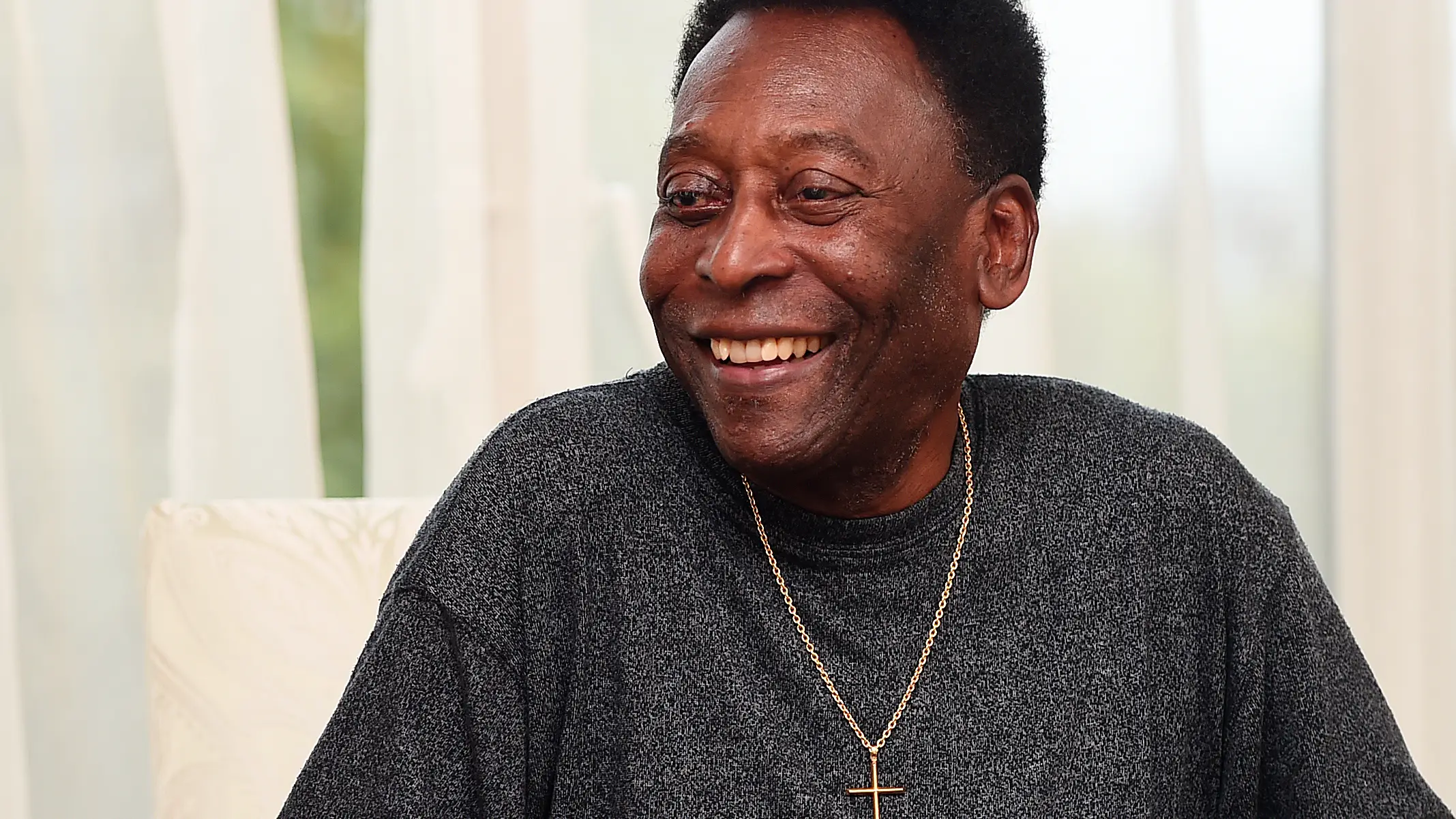 Pelé vuelve a ser ingresado en la UCI Pelé vuelve a ser ingresado en la UCI