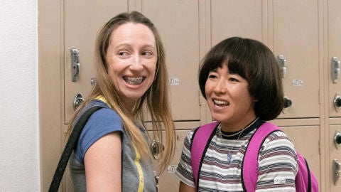 Escena de 'PEN15'
