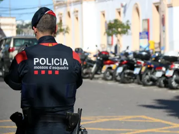 Mossos d'Esquadra de Barcelona Mossos d'Esquadra de Barcelona