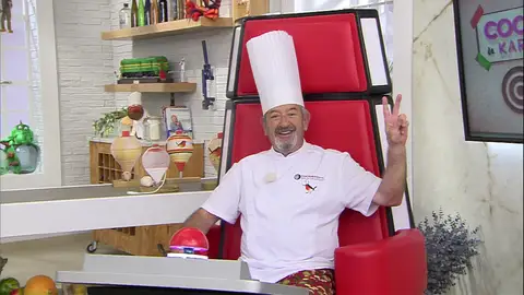 Karlos Arguiñano se sienta en el sillón de ‘La Voz’ Karlos Arguiñano se sienta en el sillón de ‘La Voz’