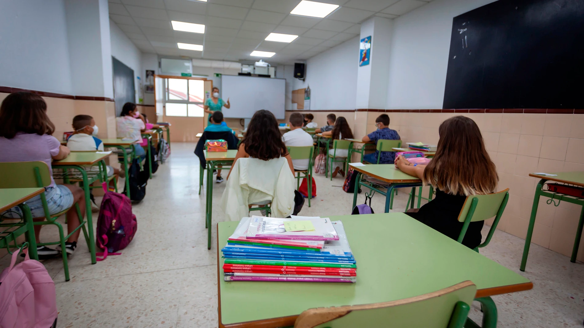 Brote de Covid-19 con 18 niños positivos y 3 aulas cerradas en un colegio de Foz (Lugo)