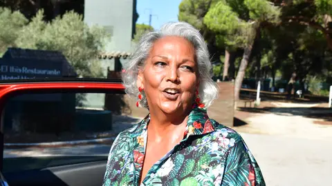 Charo Vega en la boda de Elena Furiase Charo Vega en la boda de Elena Furiase