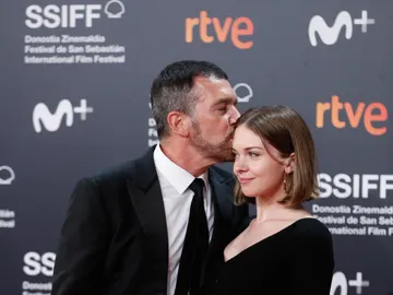 Antonio Banderas y Stella del Carmen en el Festival de San Sebastian Antonio Banderas y Stella del Carmen en el Festival de San Sebastian