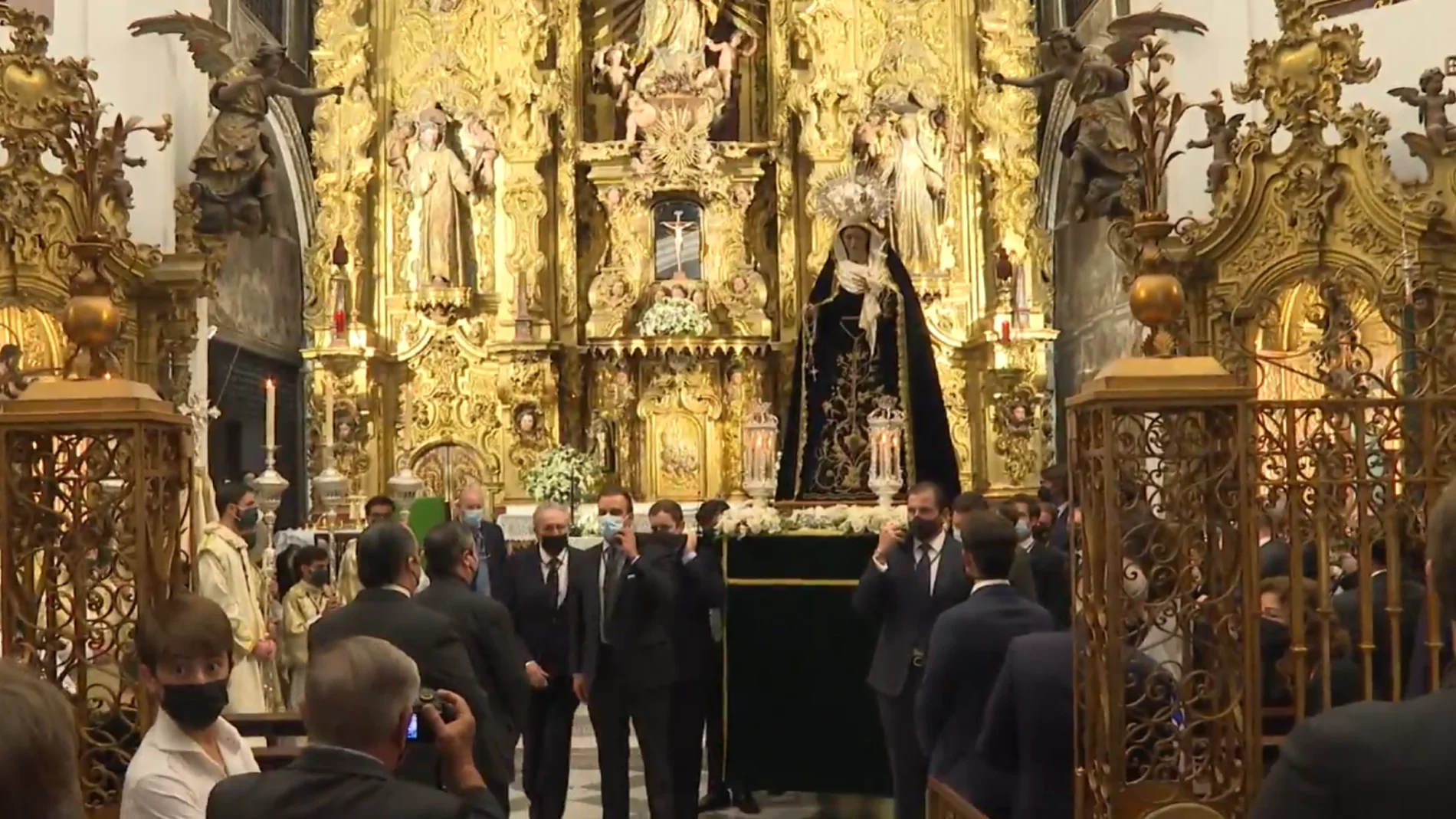 Las procesiones vuelven a Sevilla más de un año y medio después