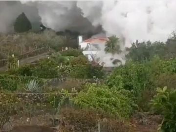 Hasta 10.000 personas serán evacuadas en La Palma por el volcán: “Toda la vida trabajando para esto”