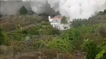 Hasta 10.000 personas serán evacuadas en La Palma por el volcán: “Toda la vida trabajando para esto” Hasta 10.000 personas serán evacuadas en La Palma por el volcán: “Toda la vida trabajando para esto”