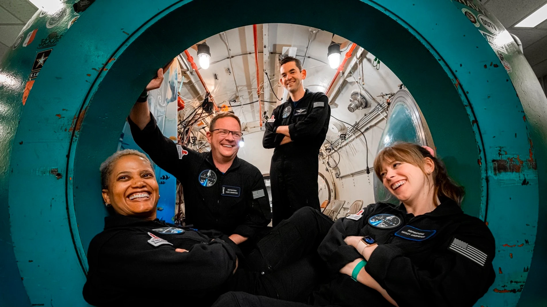 Vuelven a la Tierra los cuatro tripulantes del primer vuelo espacial de astronautas aficionados