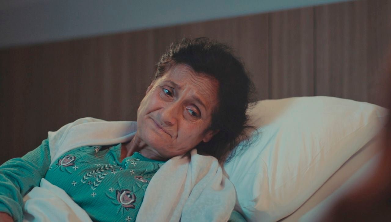 Asya rompe en pedazos a la madre de Volkan: “Su hijo ha destrozado este hogar”