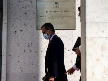 El rey Felipe VI a su llegada a la Universidad de Córdoba (UCO) donde ha inaugurado el curso académico 2021-2022 de las universidades españolas. El rey Felipe VI a su llegada a la Universidad de Córdoba (UCO) donde ha inaugurado el curso académico 2021-2022 de las universidades españolas.