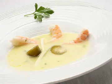 Sopa fría de melón con langostinos, de Karlos Arguiñano: "Para el último lunes de verano" Sopa fría de melón con langostinos, de Karlos Arguiñano: "Para el último lunes de verano"