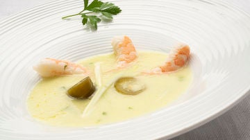 Sopa fría de melón con langostinos, de Karlos Arguiñano: "Para el último lunes de verano"