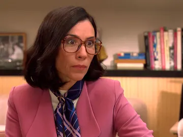 Manolita descubre el maquiavélico plan de Coral tras una dura reprimenda de Carmen Manolita descubre el maquiavélico plan de Coral tras una dura reprimenda de Carmen