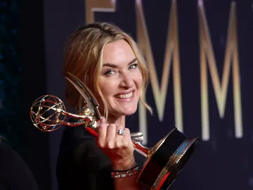 Kate Winslet tras llevarse el Emmy por 'Mare of Easttown' Kate Winslet tras llevarse el Emmy por 'Mare of Easttown'