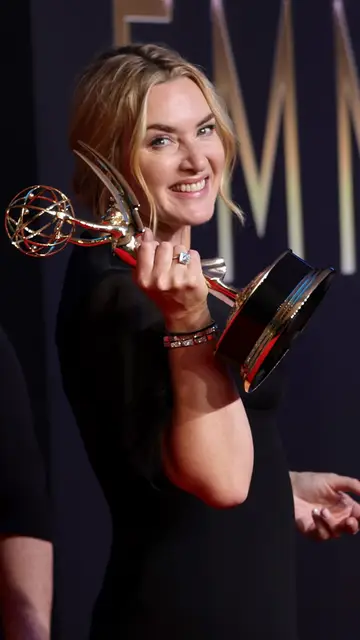 Kate Winslet tras llevarse el Emmy por 'Mare of Easttown' Kate Winslet tras llevarse el Emmy por 'Mare of Easttown'