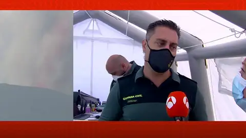 La Guardia Civil colabora con los afectados por el volcán. La Guardia Civil colabora con los afectados por el volcán.