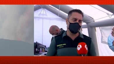 La Guardia Civil pide a turistas y curiosos que no intenten acceder a la zona del volcán de La Palma para sacarse fotos