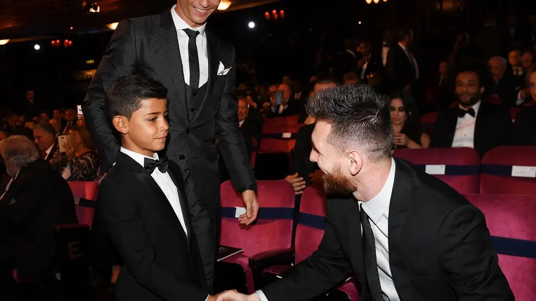 Cristiano Ronaldo Jr, al conocer a Leo Messi: "No es ese, es muy bajito" Cristiano Ronaldo Jr, al conocer a Leo Messi: "No es ese, es muy bajito"