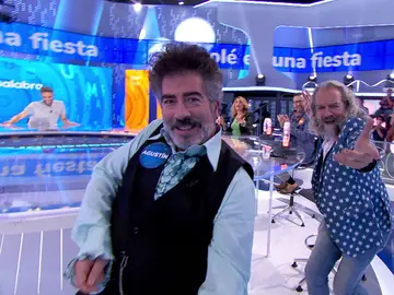 ¡Duelo de bailarines en ‘La Pista’! Agustín Jiménez y Antonio Albella se ‘cuelan’ en la fiesta de Mecano ¡Duelo de bailarines en ‘La Pista’! Agustín Jiménez y Antonio Albella se ‘cuelan’ en la fiesta de Mecano