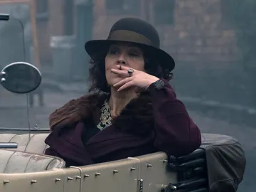Helen McCrory como Polly Gray en 'Peaky Blinders' Helen McCrory como Polly Gray en 'Peaky Blinders'