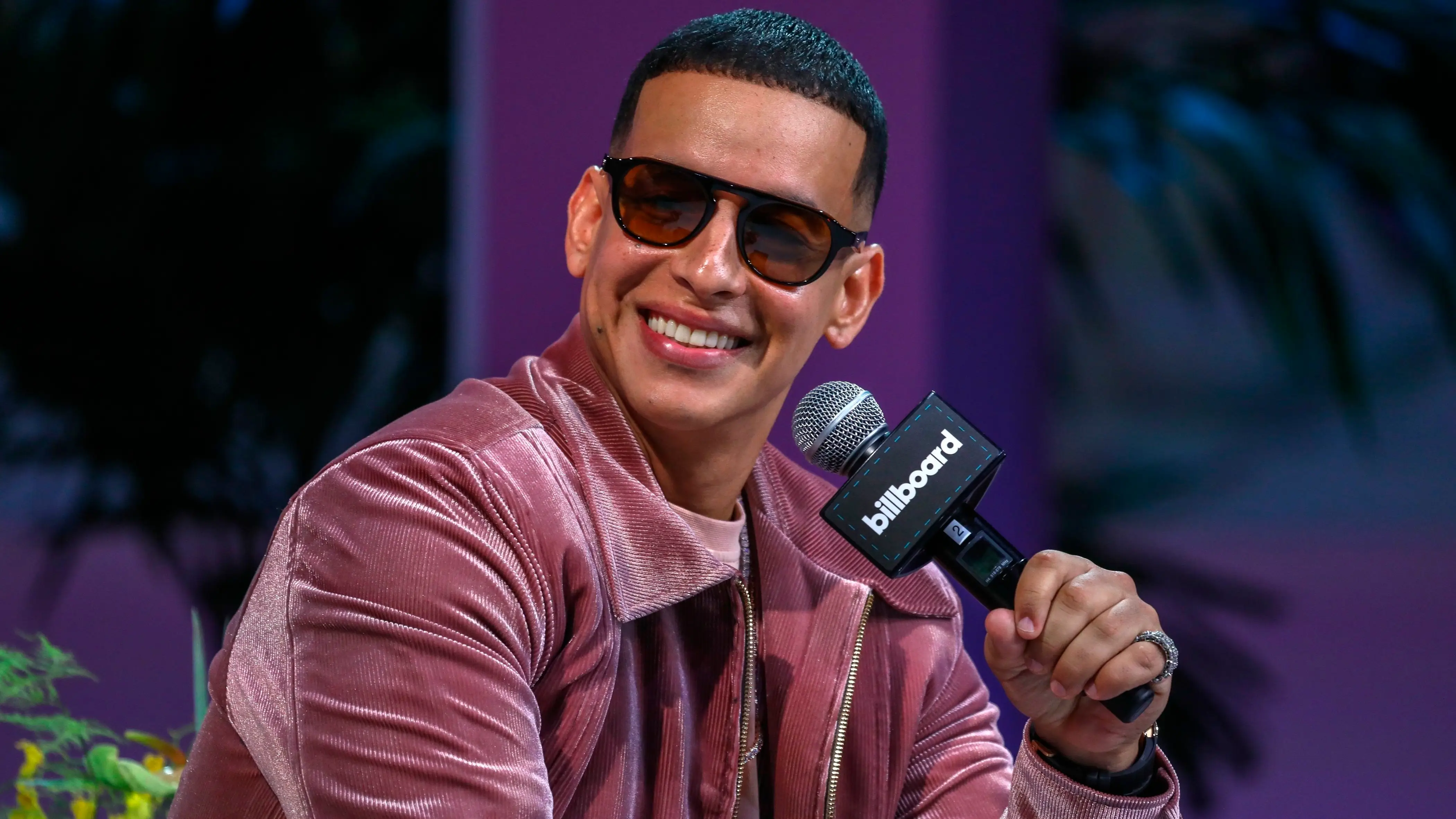 Daddy Yankee se convierte en trending topic tras anunciar su posible retirada: "Disfruten mi última ronda musical" Daddy Yankee se convierte en trending topic tras anunciar su posible retirada: "Disfruten mi última ronda musical"