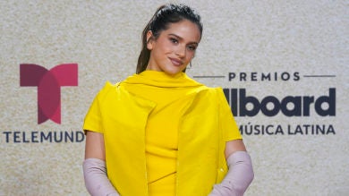 El beso de Rosalía y Tokischa en los Premios Billboard Latinos 2021 del que todo el mundo habla 