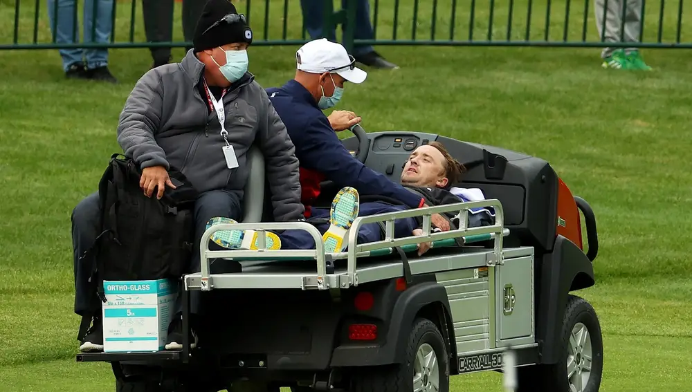 Tom Felton sufre un incidente en un torneo de golf