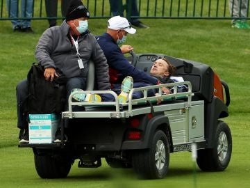 Tom Felton sufre un incidente en un torneo de golf
