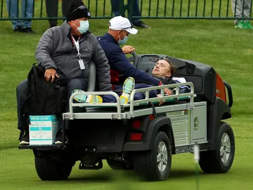 Tom Felton sufre un incidente en un torneo de golf Tom Felton sufre un incidente en un torneo de golf