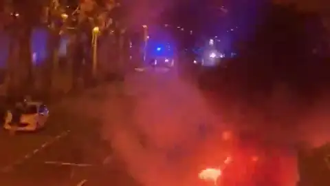 Un macrobotellón en Barcelona acaba con actos vandálicos y dos apuñalados Un macrobotellón en Barcelona acaba con actos vandálicos y dos apuñalados