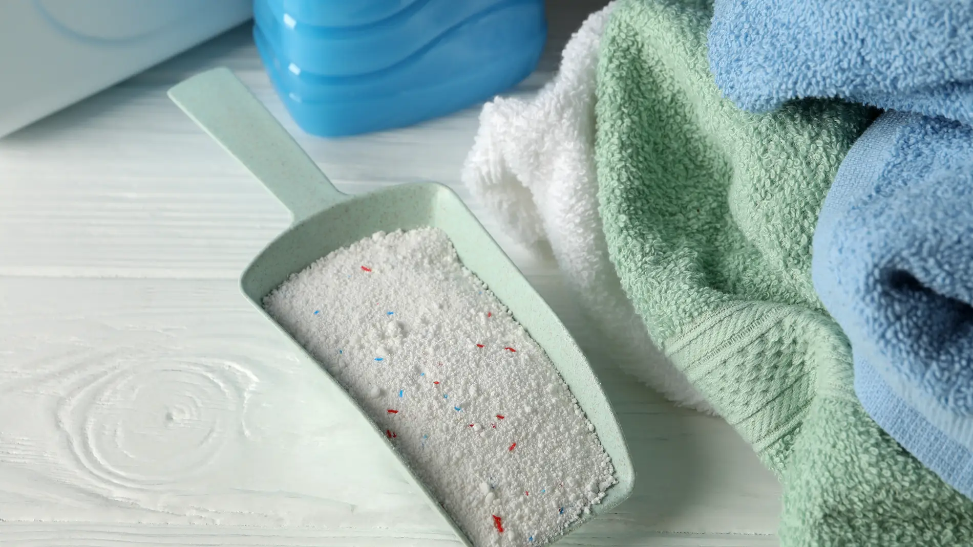 Cuáles son las diferencias entre el detergente líquido y en polvo?