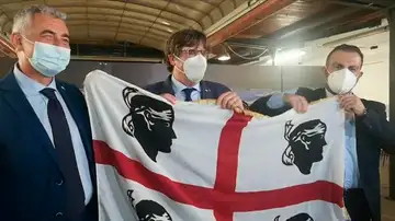 Carles Puigdemont regresará hoy a Waterloo tras un accidentado fin de semana en Cerdeña en el que fue detenido Carles Puigdemont regresará hoy a Waterloo tras un accidentado fin de semana en Cerdeña en el que fue detenido
