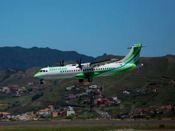 El aeropuerto de La Palma retoma su actividad y Binter anuncia que recupera todos sus vuelos con la isla