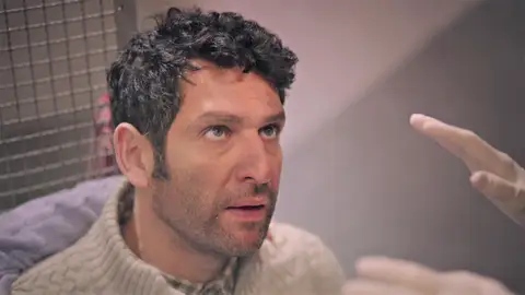 Naci arriesga su vida para salvar la de Gülben… ¡ante los ojos de Safiye! Mejores momentos | Capítulo 22